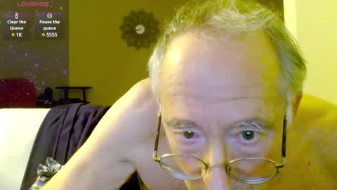 Snapshot of anax69 chatting on 03-11-25, 10:20 mario online show from 03-11-25, 10:20