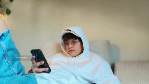 Snapshot of anddres_boss chatting on 10-01-25, 10:43 Tell Me ANDRESS ----- online show from 10-01-25, 10:43