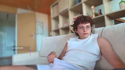 Snapshot of anddres_boss chatting on 10-04-25, 10:57 Tell Me ANDRESS ----- online show from 10-04-25, 10:57