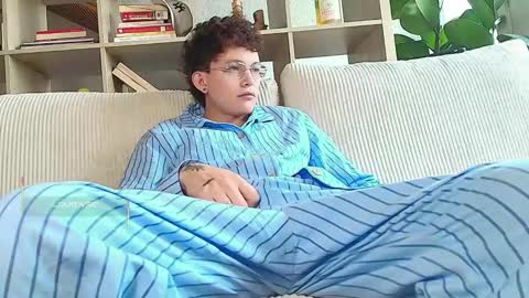 Snapshot of anddres_boss chatting on 10-13-25, 12:16 Tell Me ANDRESS ----- online show from 10-13-25, 12:16