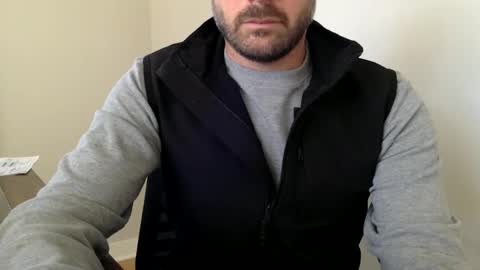 Snapshot of andees222 chatting on 11-04-25, 06:29 Andees222 online show from 11-04-25, 06:29