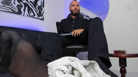 Snapshot of anders_x chatting on 01-25-25, 09:46 Andrs - online show from 01-25-25, 09:46