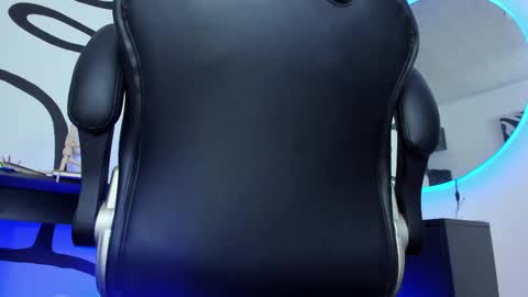 Snapshot of anders_x chatting on 09-16-25, 01:28 Andrs - online show from 09-16-25, 01:28