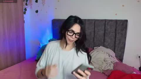 Andra de la Rosse online show from 07-06-26, 11:29