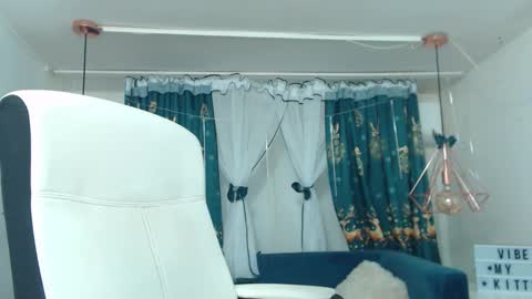 Snapshot of andrahart_ chatting on 02-11-25, 03:40 AndraHart online show from 02-11-25, 03:40