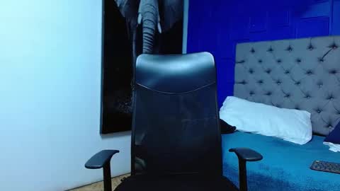 Andre Parker online show from 02-05-25, 02:51