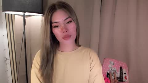 andrea06121998 online show from 05-05-26, 04:31