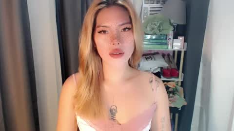 andrea06121998 online show from 08-02-26, 04:44