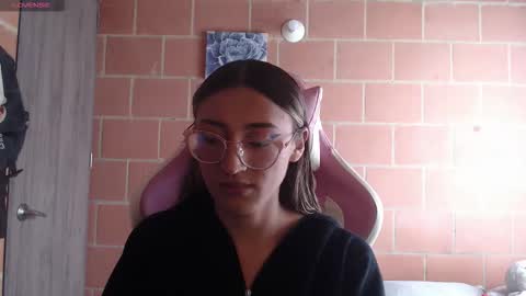 Snapshot of andrea_camila chatting on 02-16-26, 03:19 Andrea online show from 02-16-26, 03:19