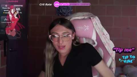 Snapshot of andrea_camila chatting on 02-17-26, 09:54 Andrea online show from 02-17-26, 09:54