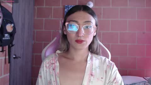 Snapshot of andrea_camila chatting on 02-22-26, 03:21 Andrea online show from 02-22-26, 03:21