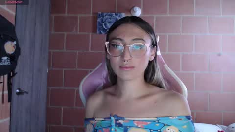 Snapshot of andrea_camila chatting on 02-23-26, 02:14 Andrea online show from 02-23-26, 02:14