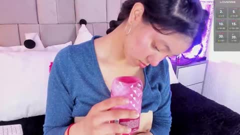 Snapshot of andrea_carocaro chatting on 03-10-26, 01:05 andrea_carocaro online show from 03-10-26, 01:05