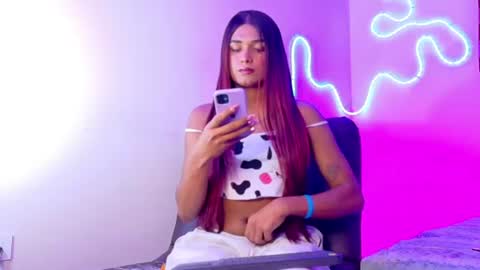 andrea_r_ online show from 07-29-26, 04:32