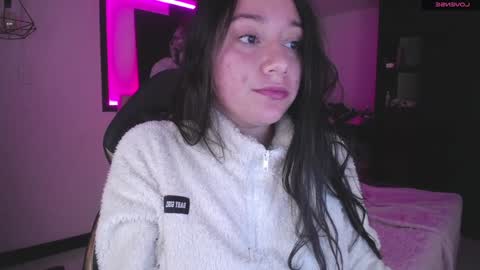 Snapshot of andrea_ramoss_ chatting on 12-10-24, 08:40 Andrea Ramos online show from 12-10-24, 08:40