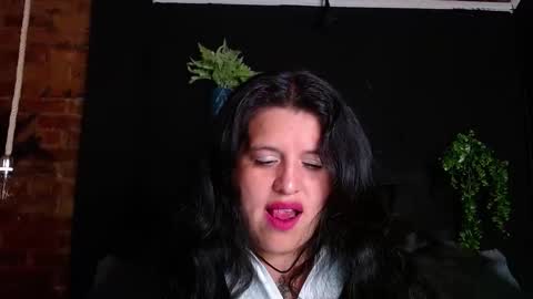 Snapshot of andrea_secret_ chatting on 09-27-25, 03:06 ANDREA online show from 09-27-25, 03:06