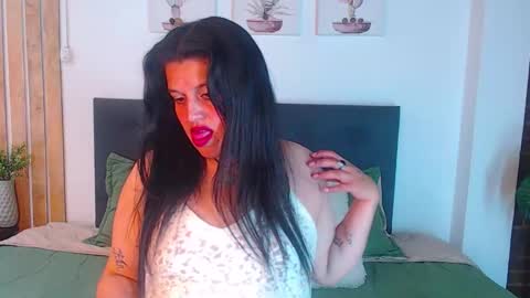 Snapshot of andrea_secret_ chatting on 10-07-25, 03:20 ANDREA online show from 10-07-25, 03:20