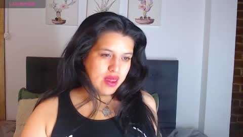 Snapshot of andrea_secret_ chatting on 11-05-25, 02:39 ANDREA online show from 11-05-25, 02:39