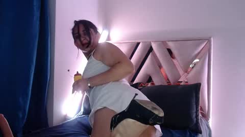 Snapshot of andrea_sexx_ chatting on 01-21-25, 12:57 Andrea online show from 01-21-25, 12:57