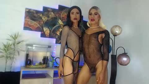 Snapshot of andreaandkriss chatting on 06-11-26, 03:59 AndreaKriss online show from 06-11-26, 03:59