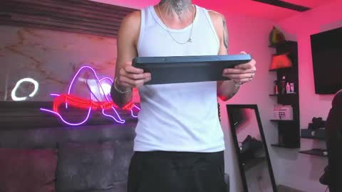 andrees_s online show from 05-22-26, 01:35