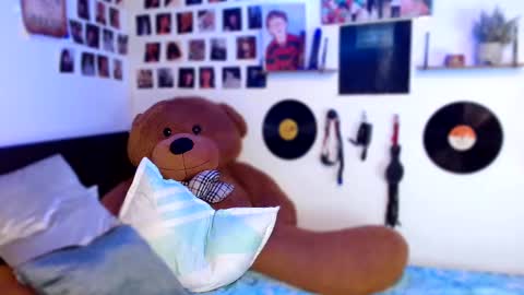 Snapshot of andreewwolffman chatting on 03-03-25, 10:10 Andrew online show from 03-03-25, 10:10