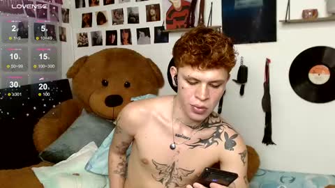 Snapshot of andreewwolffman chatting on 03-11-25, 01:59 Andrew online show from 03-11-25, 01:59