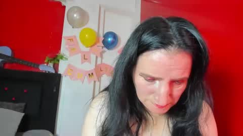 Snapshot of andrefoxx_ chatting on 10-10-25, 03:49 andre online show from 10-10-25, 03:49