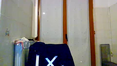 Snapshot of andregio0087 chatting on 12-23-25, 03:48 andregio0087 online show from 12-23-25, 03:48