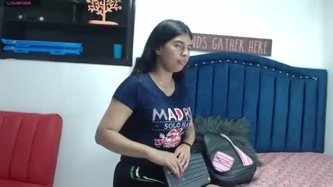 Snapshot of andreinabrown18 chatting on 12-04-24, 03:43 Andreina online show from 12-04-24, 03:43