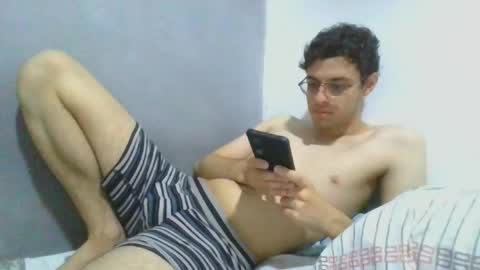 Snapshot of andres129494 chatting on 11-14-25, 02:10 andres129494 online show from 11-14-25, 02:10