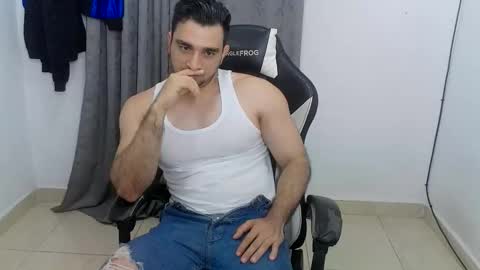 andres180950734 online show from 05-13-26, 12:52