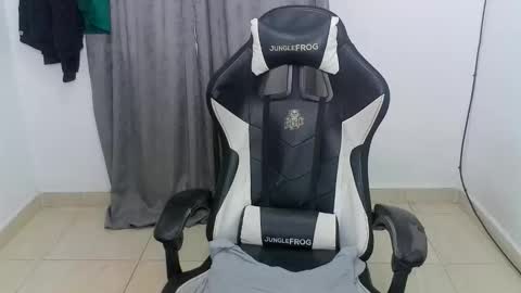 andres180950734 online show from 06-06-26, 01:27