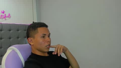 Snapshot of andres1_8 chatting on 12-20-25, 02:51 IM ANDRES online show from 12-20-25, 02:51