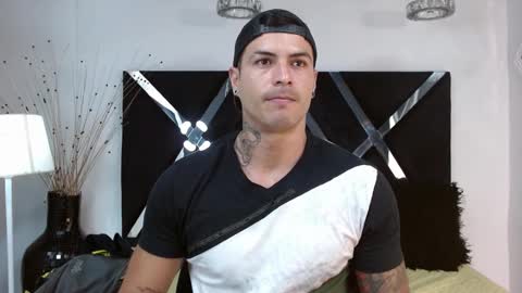 insta andres clark  online show from 03-11-25, 06:19