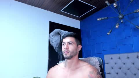 insta andres clark  online show from 11-17-25, 08:14