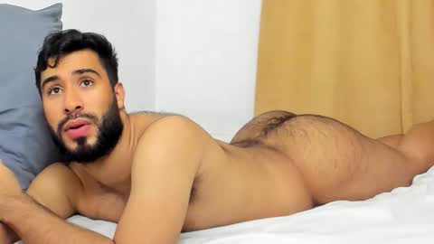 Snapshot of andres_cortes5 chatting on 02-18-26, 05:25 ANDRES CORTES online show from 02-18-26, 05:25