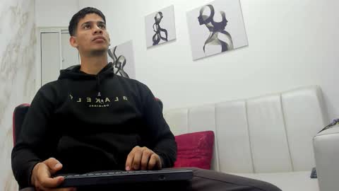 andres_stud online show from 10-14-25, 04:13