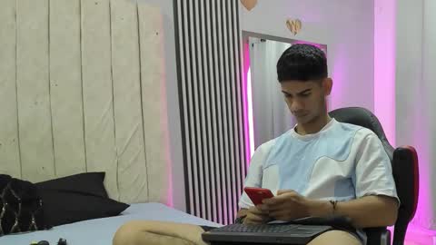 andres_stud online show from 11-05-25, 04:45