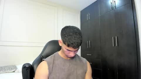 Snapshot of andres_stud chatting on 05-08-26, 04:51 andres_stud online show from 05-08-26, 04:51