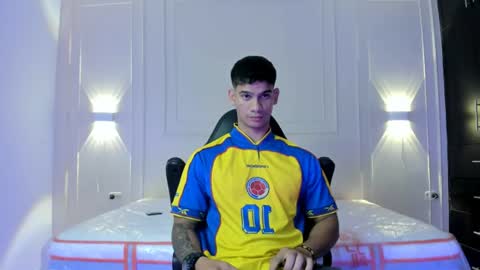 andres_stud online show from 06-18-26, 04:46