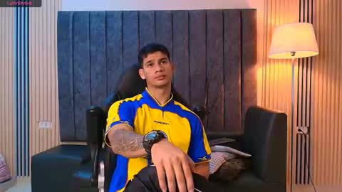 andres_stud online show from 07-08-26, 03:44
