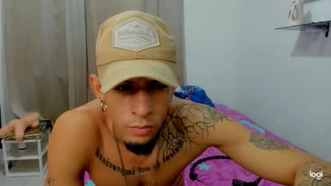 Snapshot of andres_white chatting on 02-06-26, 03:33 Andres white online show from 02-06-26, 03:33