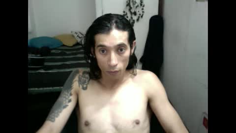 Snapshot of andresdelews chatting on 10-04-25, 09:57 Delews online show from 10-04-25, 09:57