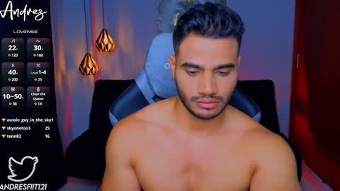 Snapshot of andresfiit chatting on 12-28-24, 01:49 Andres online show from 12-28-24, 01:49