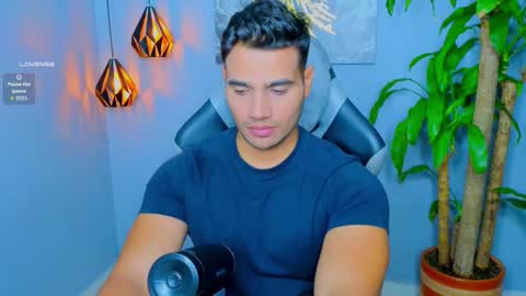 Snapshot of andresfiit chatting on 09-10-25, 01:49 Andres online show from 09-10-25, 01:49