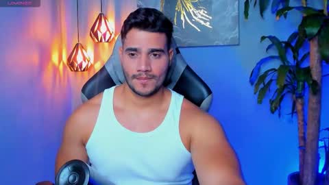 Snapshot of andresfiit chatting on 10-19-25, 05:19 Andres online show from 10-19-25, 05:19