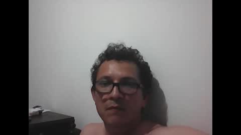 andresfloga online show from 09-10-25, 04:01