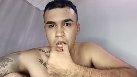 Snapshot of andreshot199604 chatting on 11-16-25, 11:32 Andrs holguin online show from 11-16-25, 11:32