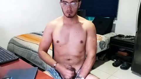 Snapshot of andresvergon85 chatting on 03-08-25, 05:33 andresvergon85 online show from 03-08-25, 05:33